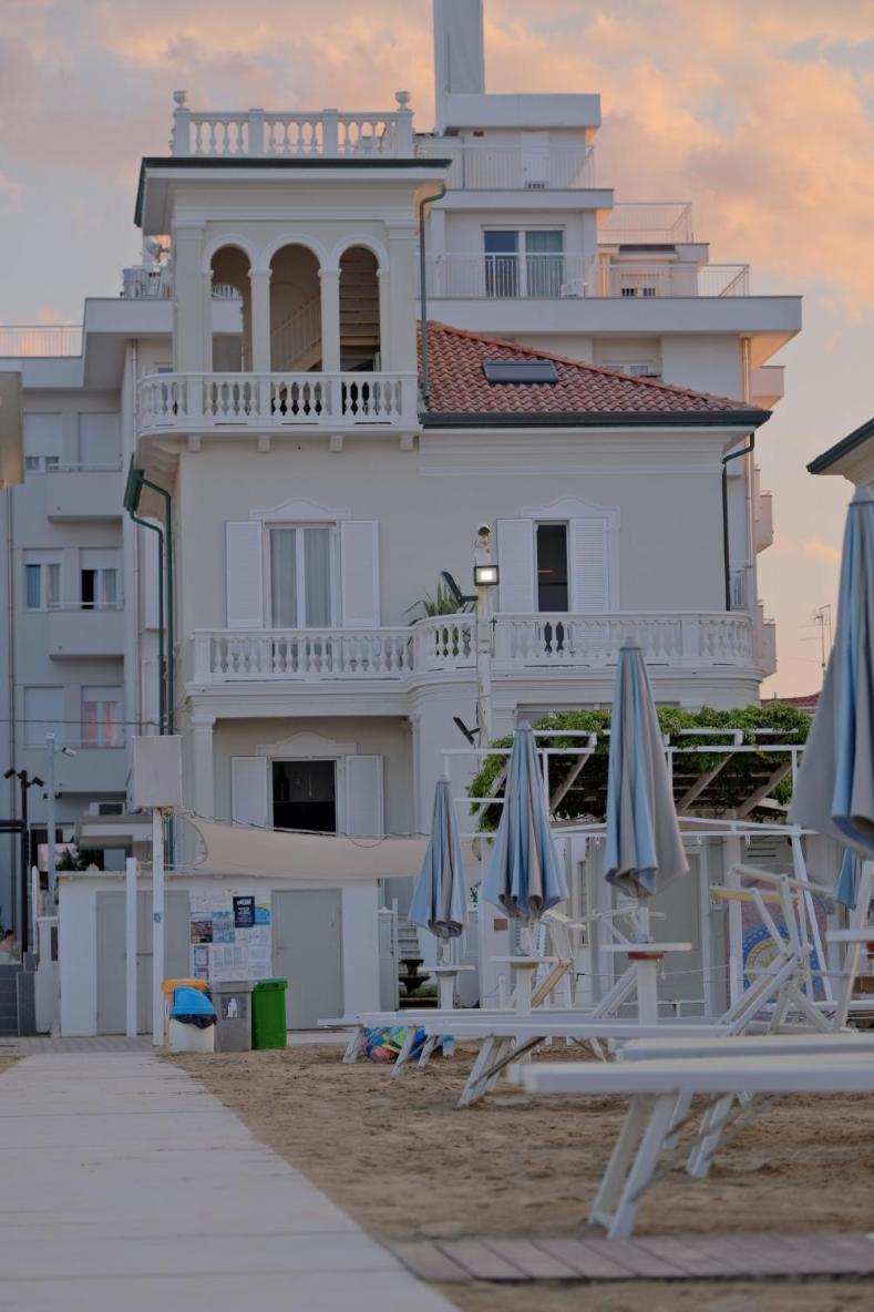 Villa La Torretta Luxury B&B - Adults Only - Rimini Bagian luar foto